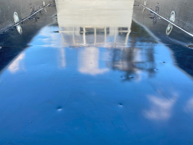 いすゞエルフ平ボディ小型（2t・3t）[写真12]