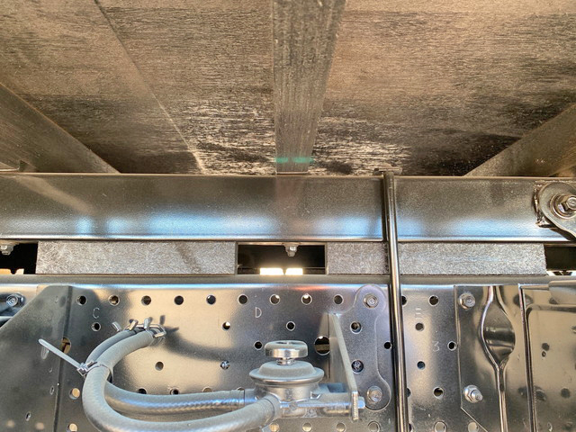 いすゞエルフ平ボディ小型（2t・3t）[写真19]