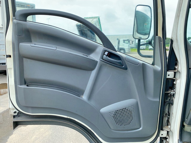 いすゞエルフ冷凍車（冷蔵車）小型（2t・3t）[写真29]