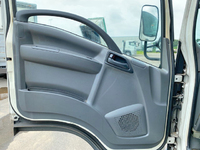 いすゞエルフ冷凍車（冷蔵車）小型（2t・3t）[写真29]