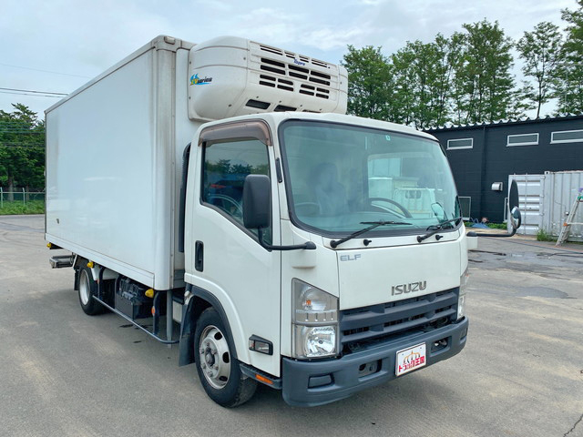 いすゞエルフ冷凍車（冷蔵車）小型（2t・3t）[写真03]