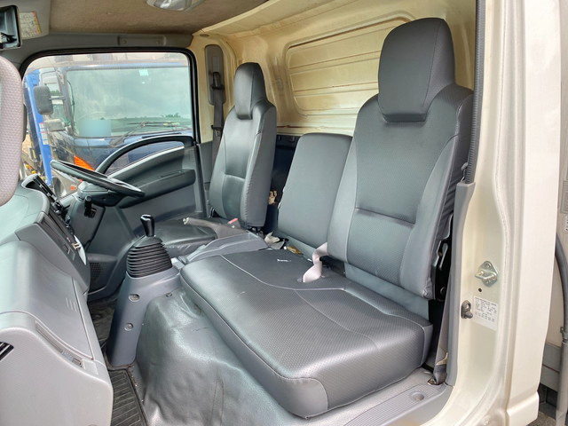 いすゞエルフ冷凍車（冷蔵車）小型（2t・3t）[写真31]