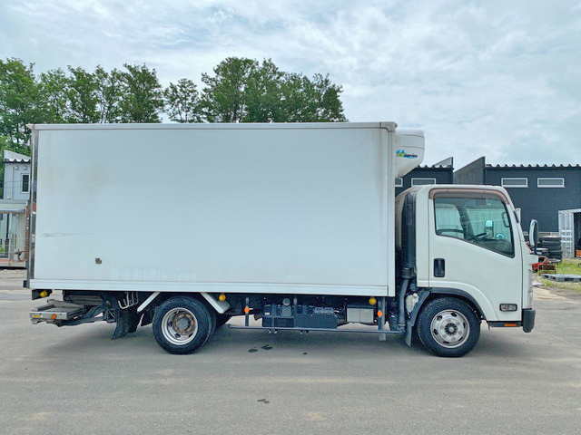 いすゞエルフ冷凍車（冷蔵車）小型（2t・3t）[写真05]