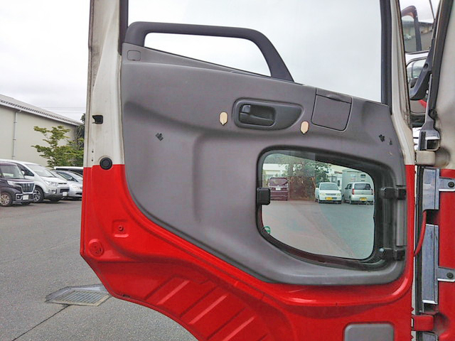 UDトラックスクオンアルミウイング大型（10t）[写真20]