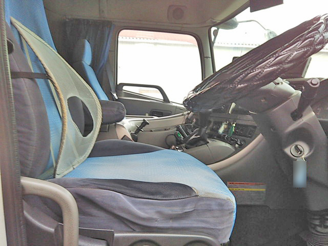 UDトラックスクオンアルミウイング大型（10t）[写真24]