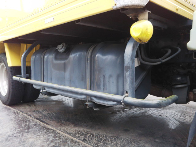 いすゞエルフパネルバン小型（2t・3t）[写真15]