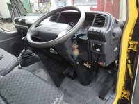 いすゞエルフパネルバン小型（2t・3t）[写真33]