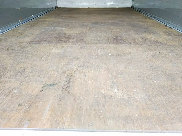 三菱ふそうキャンターアルミウイング小型（2t・3t）[写真17]