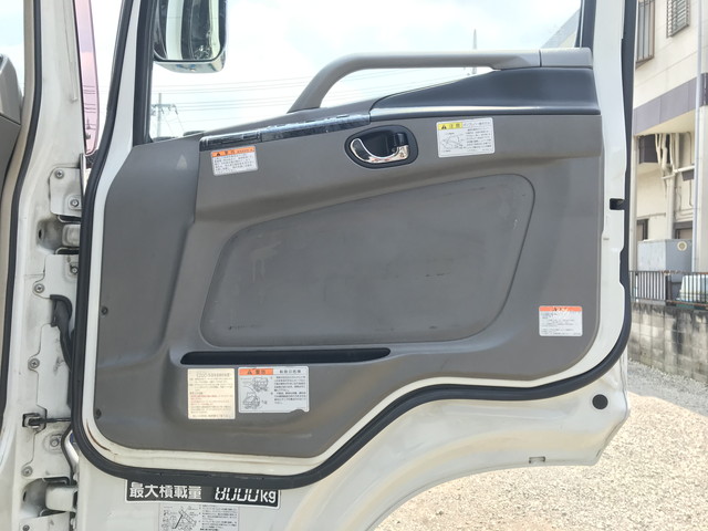 三菱ふそうスーパーグレートダンプ大型（10t）[写真28]
