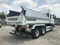 三菱ふそうスーパーグレートダンプ大型（10t）[写真02]