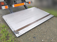 いすゞフォワードアルミバン中型（4t）[写真15]