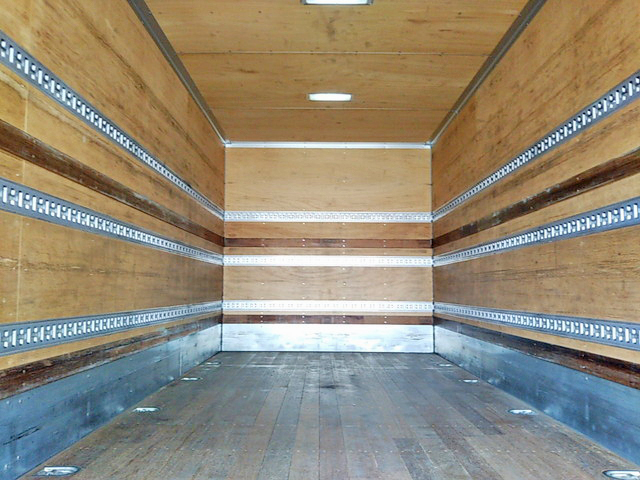 いすゞフォワードアルミバン中型（4t）[写真08]