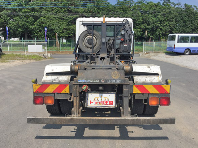 UDトラックスコンドルアームロール増トン（6t・8t）[写真11]