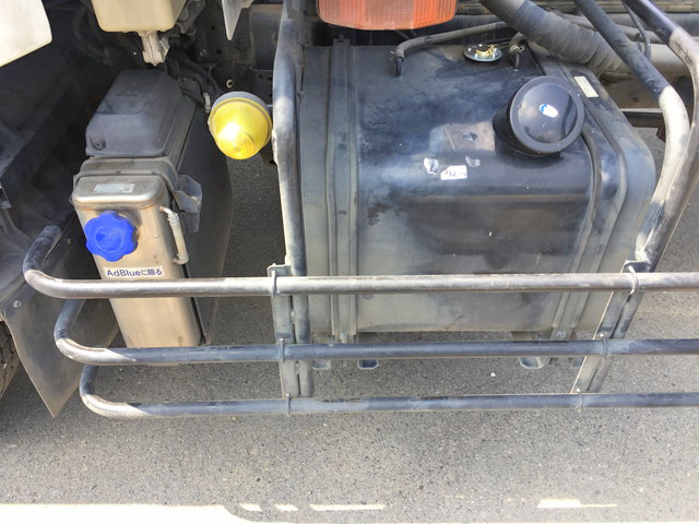 UDトラックスコンドルアームロール増トン（6t・8t）[写真15]