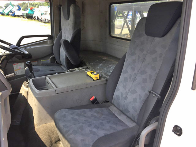 UDトラックスコンドルアームロール増トン（6t・8t）[写真31]