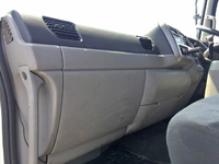 UDトラックスコンドルアームロール増トン（6t・8t）[写真32]