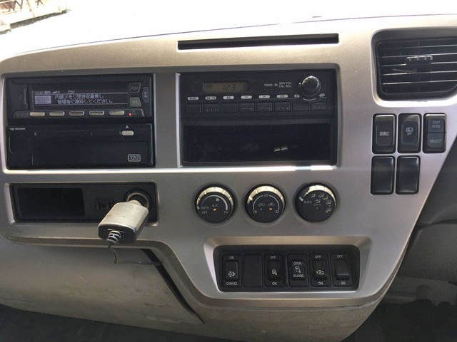 UDトラックスコンドルアームロール増トン（6t・8t）[写真37]