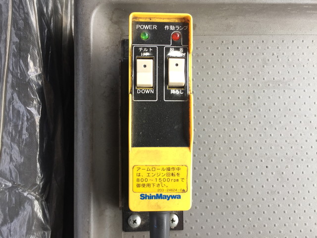 UDトラックスコンドルアームロール増トン（6t・8t）[写真38]