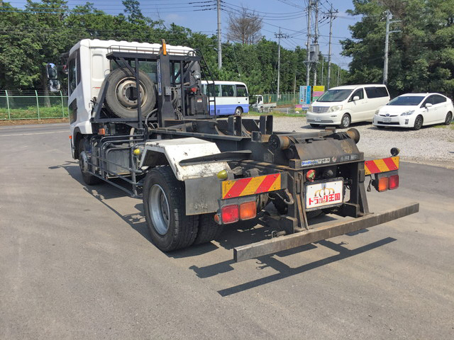 UDトラックスコンドルアームロール増トン（6t・8t）[写真04]