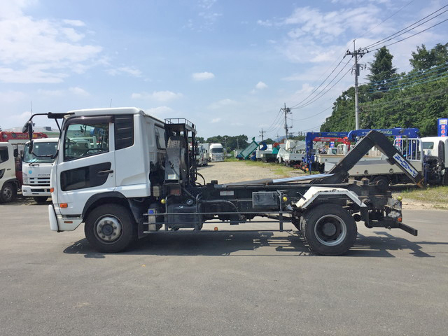 UDトラックスコンドルアームロール増トン（6t・8t）[写真06]