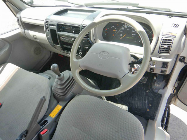 トヨタトヨエースユニック3段小型（2t・3t）[写真19]