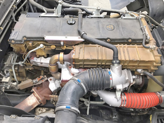 三菱ふそうスーパーグレートアルミブロック大型（10t）[写真23]