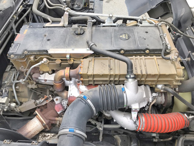 三菱ふそうスーパーグレートアルミブロック大型（10t）[写真24]