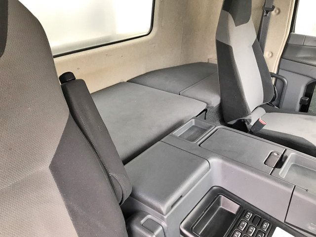 三菱ふそうスーパーグレートアルミブロック大型（10t）[写真32]