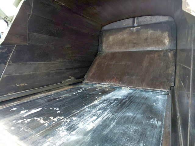 いすゞフォワードパッカー車（塵芥車）中型（4t）[写真10]