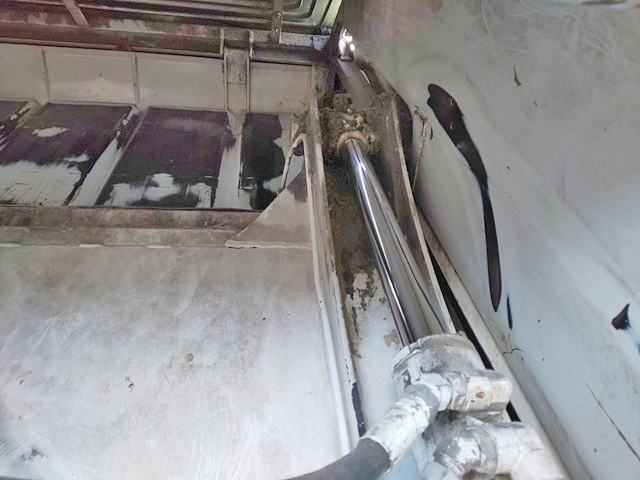 いすゞフォワードパッカー車（塵芥車）中型（4t）[写真12]