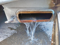 いすゞフォワードパッカー車（塵芥車）中型（4t）[写真14]