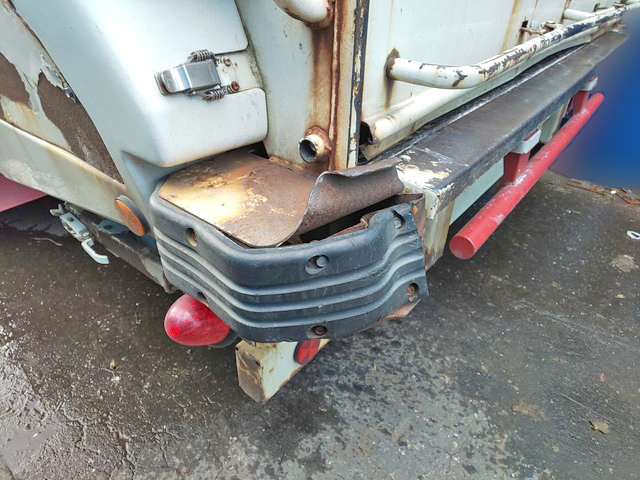 いすゞフォワードパッカー車（塵芥車）中型（4t）[写真19]