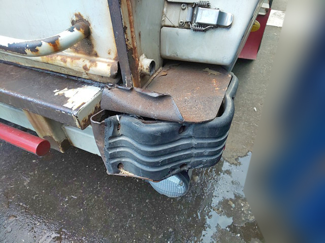 いすゞフォワードパッカー車（塵芥車）中型（4t）[写真20]