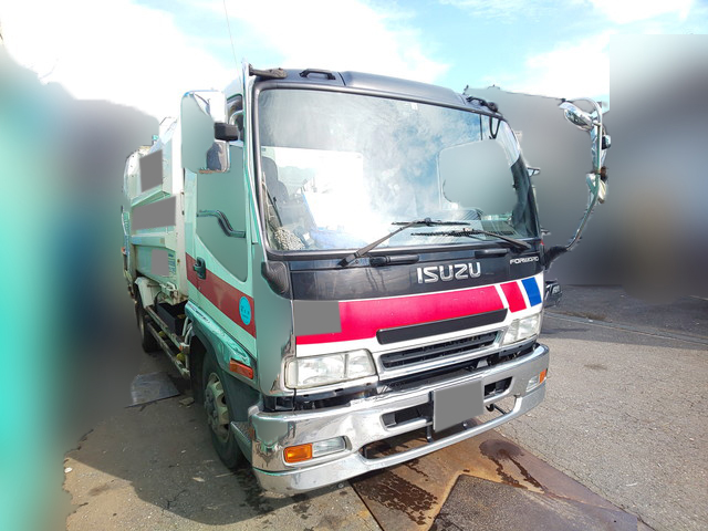 いすゞフォワードパッカー車（塵芥車）中型（4t）[写真03]