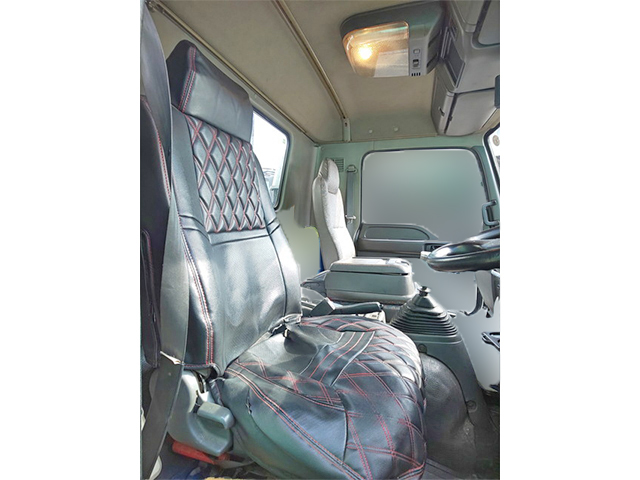 いすゞフォワードパッカー車（塵芥車）中型（4t）[写真33]