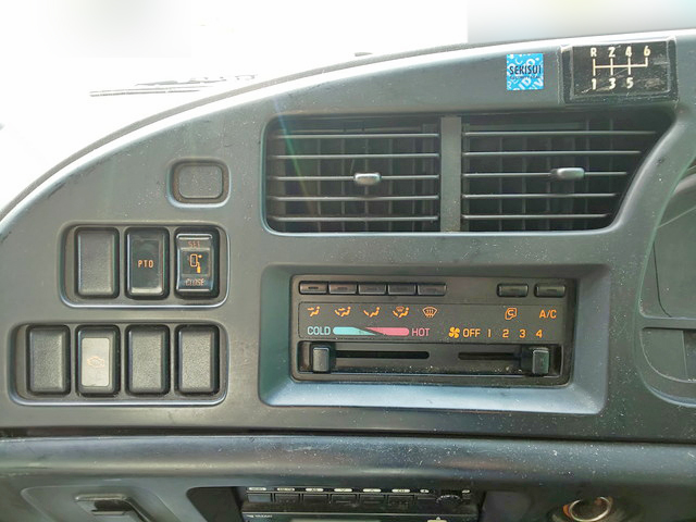 いすゞフォワードパッカー車（塵芥車）中型（4t）[写真35]