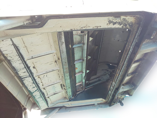 いすゞフォワードパッカー車（塵芥車）中型（4t）[写真05]