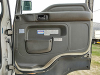 いすゞギガアルミウイング大型（10t）[写真24]