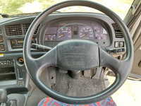 いすゞギガアルミウイング大型（10t）[写真32]