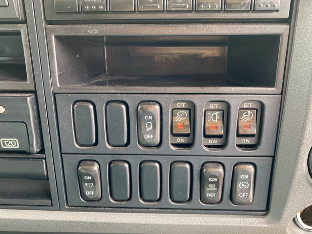 三菱ふそうファイター冷凍車（冷蔵車）増トン（6t・8t）[写真38]