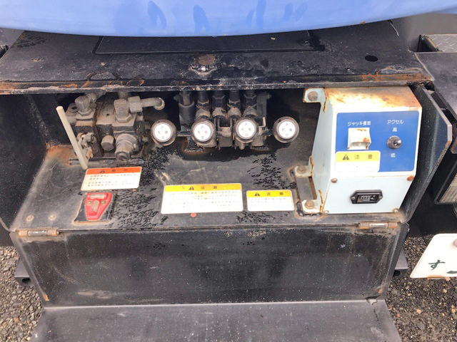 いすゞエルフ高所作業車小型（2t・3t）[写真15]