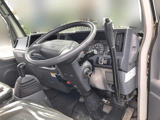 いすゞエルフ高所作業車小型（2t・3t）[写真33]