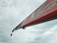 いすゞフォワードユニック5段中型（4t）[写真04]