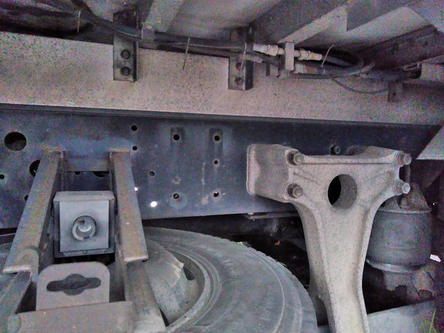 いすゞフォワードアルミウイング中型（4t）[写真13]