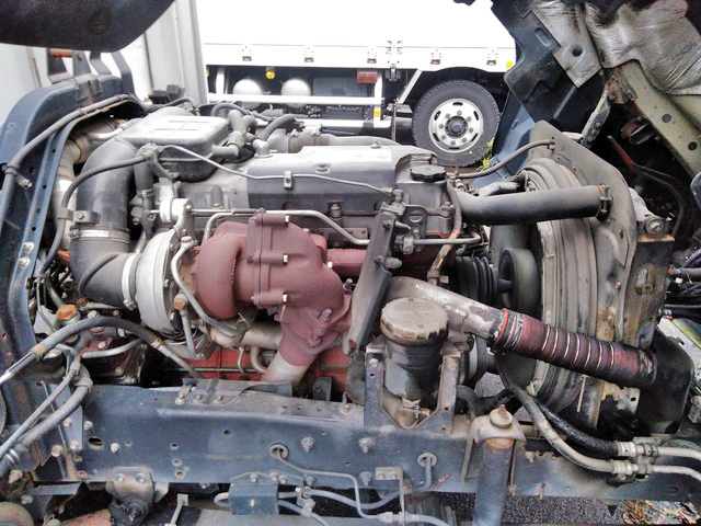 いすゞフォワードアルミウイング中型（4t）[写真16]