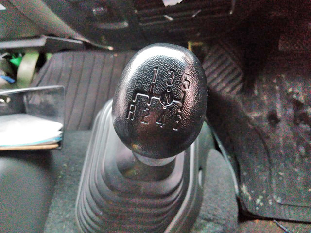 いすゞフォワードアルミウイング中型（4t）[写真22]