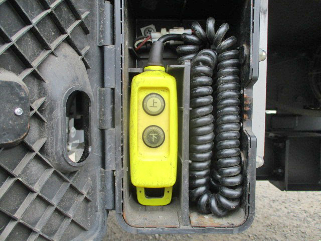 トヨタトヨエースアルミバン小型（2t・3t）[写真14]