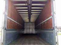 いすゞギガアルミウイング大型（10t）[写真14]