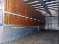 いすゞギガアルミウイング大型（10t）[写真15]