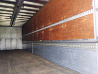 いすゞギガアルミウイング大型（10t）[写真16]